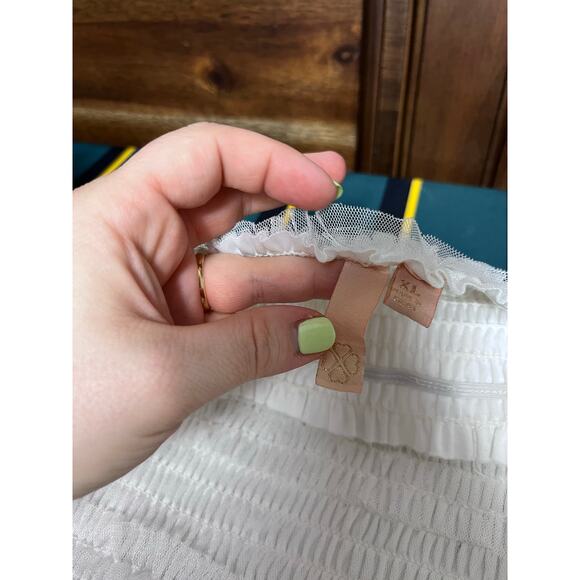 Buckle White Sheer Sleeve Crop Top - Picture 4 of 7